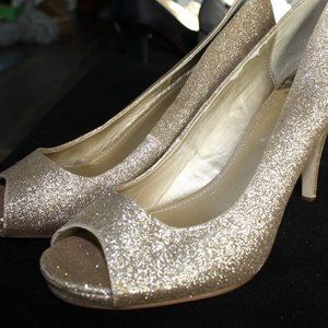 Gold Party Shoes Like New Size 11